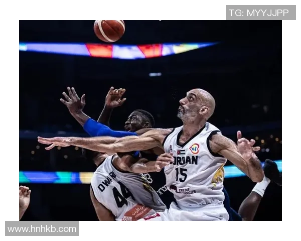 南京篮球队以59分领跑世界杯积分榜展现强劲实力与团队合作精神